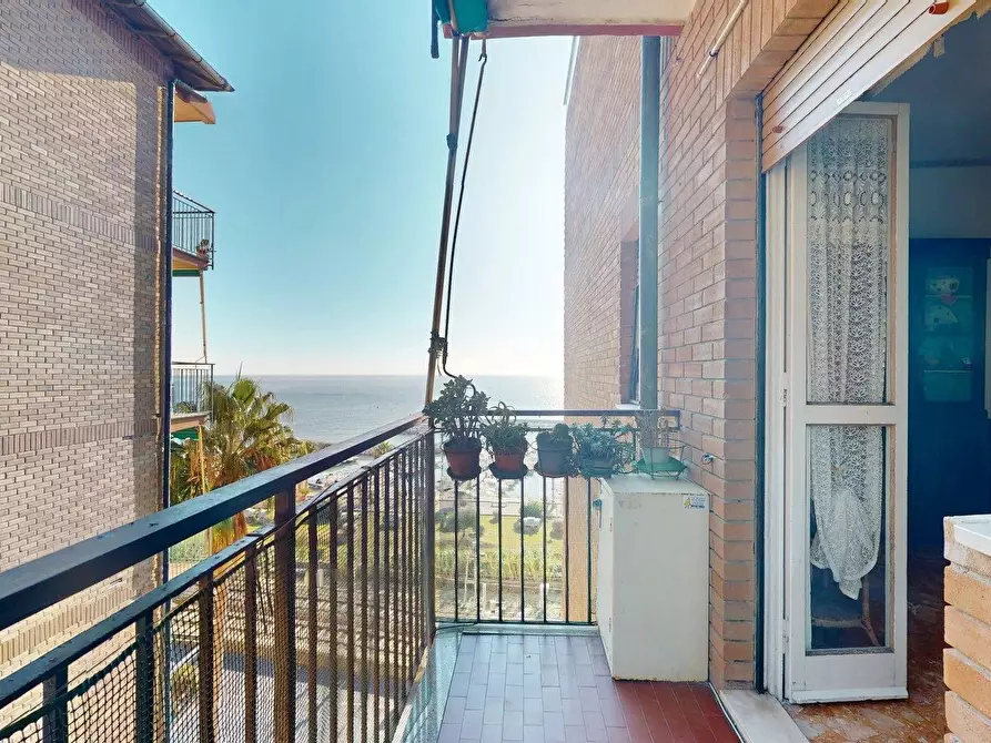 Immagine 2 di Casa trifamiliare in vendita  in Corso Europa 37. a Borghetto Santo Spirito