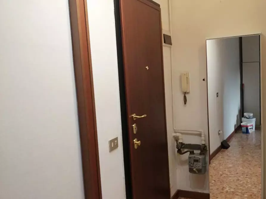 Immagine 19 di Casa trifamiliare in affitto  a Milano