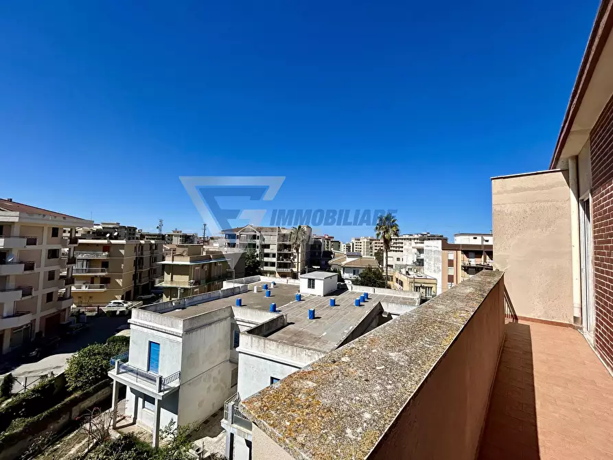 Immagine 3 di Casa trifamiliare in vendita  in Via Augusta a Siracusa