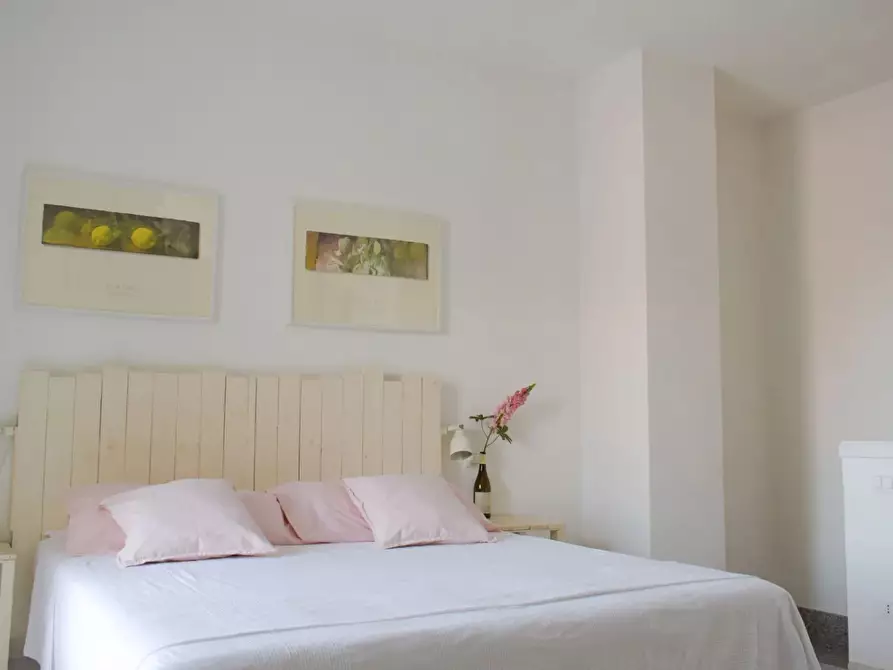 Immagine 14 di Casa trifamiliare in vendita  in Via Lanciano, 10 a Ortona