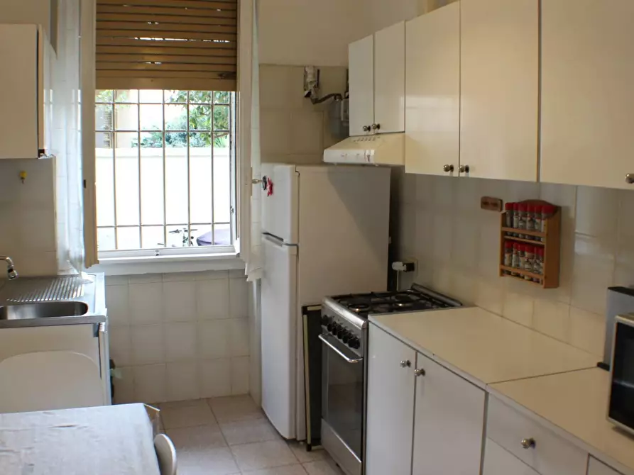 Immagine 12 di Casa trifamiliare in affitto  a Milano