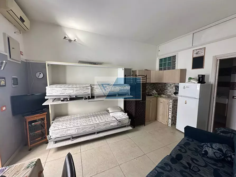 Immagine 1 di Casa trifamiliare in vendita  a Noto