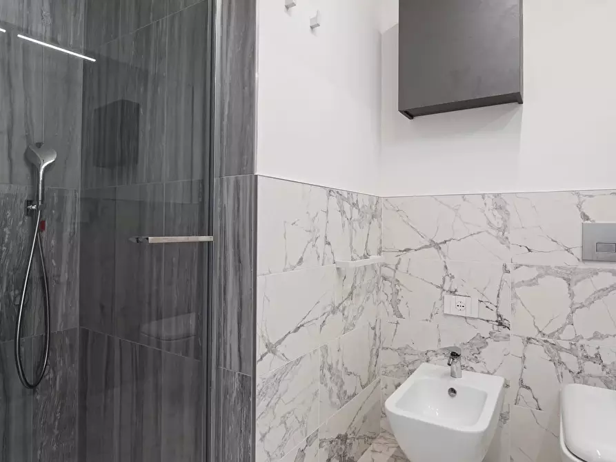 Immagine 31 di Casa trifamiliare in affitto  in via Stresa, 22. a Milano
