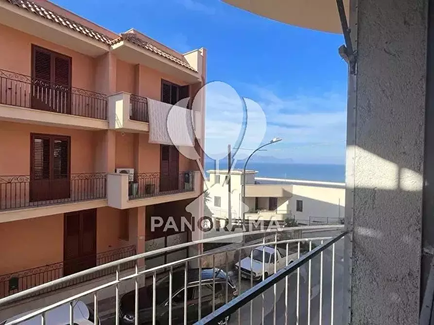 Immagine 3 di Casa trifamiliare in vendita  in via Onorevole Giovanni Palazzolo a Balestrate