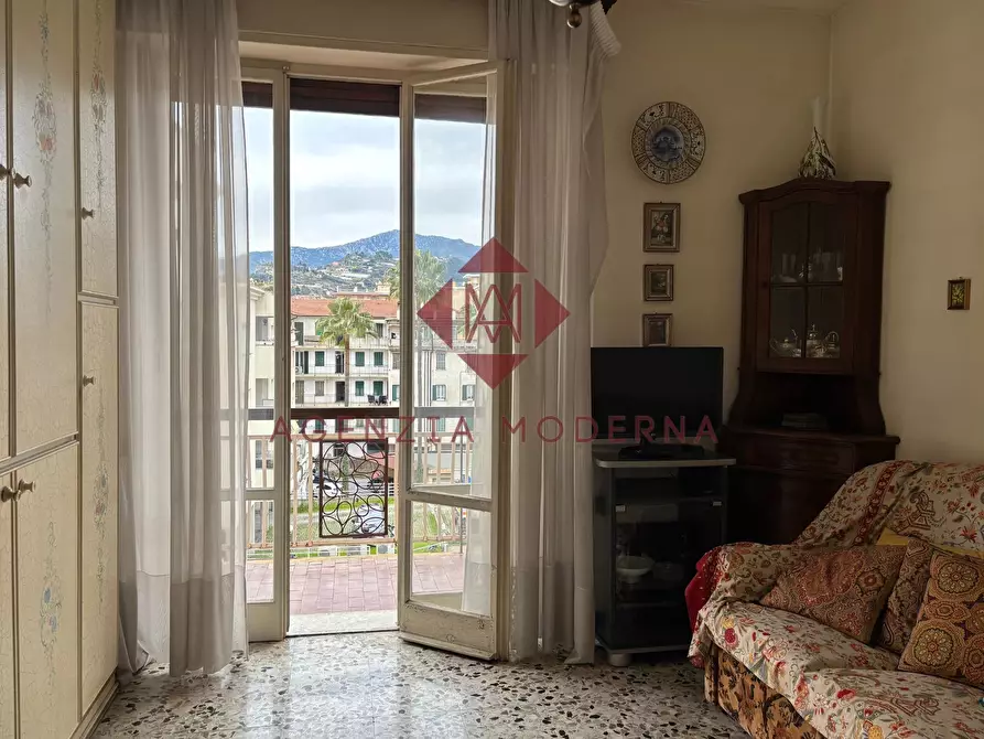 Immagine 5 di Casa trifamiliare in vendita  in Via Sottoconvento, 55 a Ventimiglia