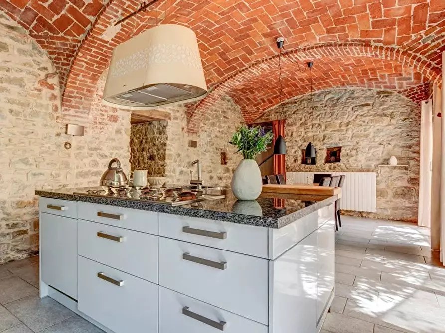 Immagine 3 di Terreno edificabile in vendita  a Bergolo