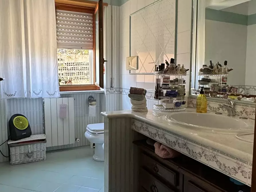 Immagine 25 di Casa trifamiliare in vendita  a Altilia