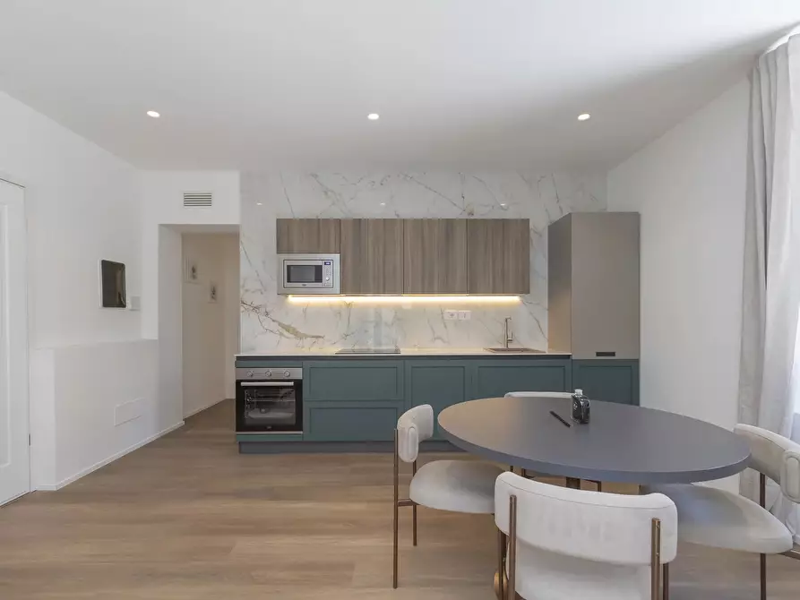 Immagine 6 di Casa trifamiliare in affitto  a Milano