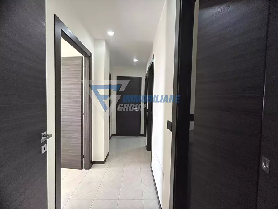 Immagine 9 di Casa trifamiliare in vendita  in Viale Scala Greca a Siracusa