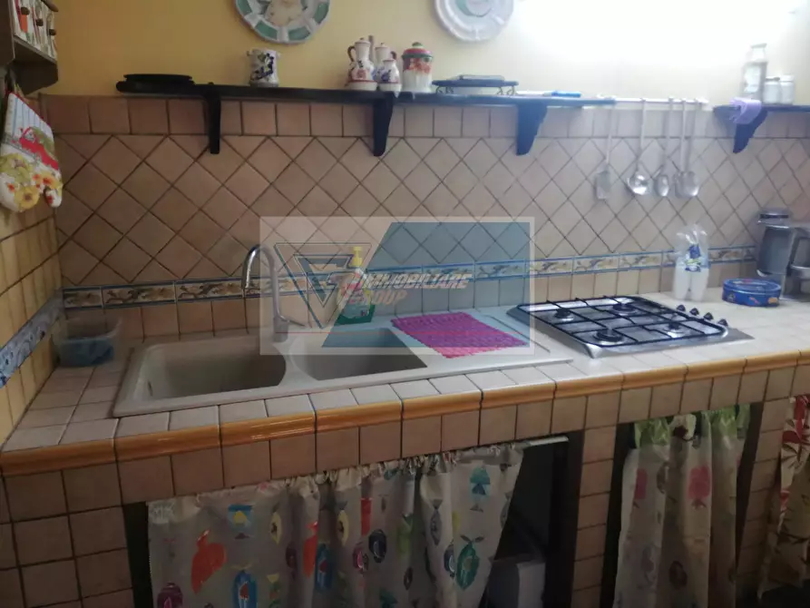 Immagine 6 di Casa trifamiliare in affitto  in Via Verona a Buccheri