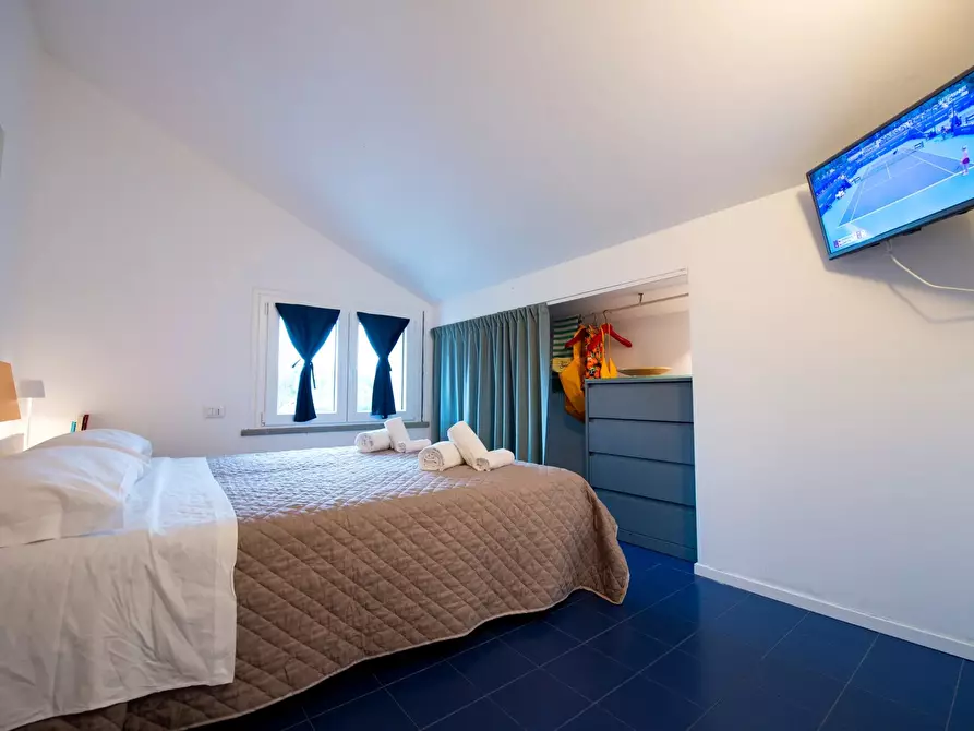 Immagine 13 di Casa trifamiliare in vendita  a Cattolica