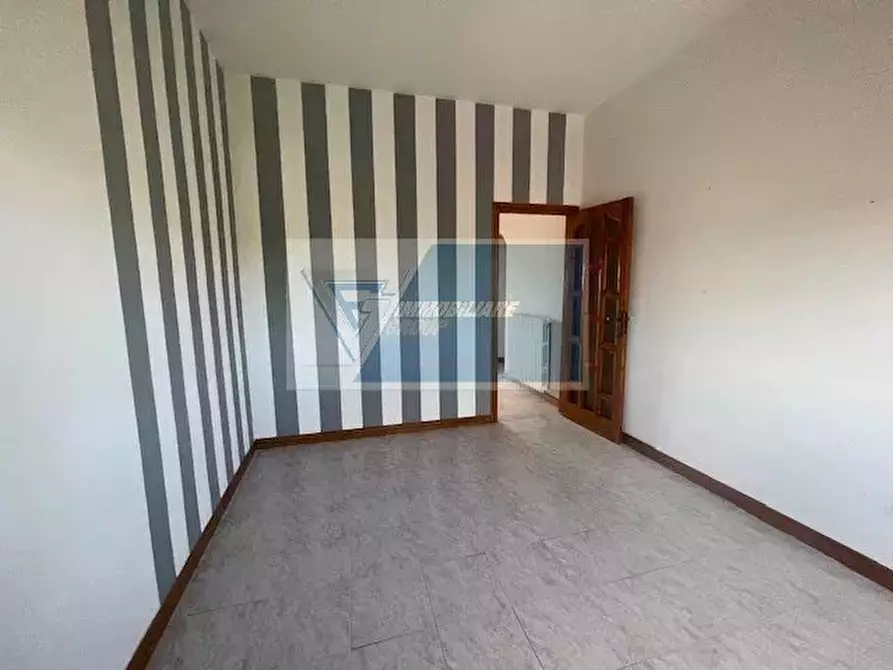 Immagine 8 di Casa trifamiliare in vendita  in Via Pirandello a Buccheri