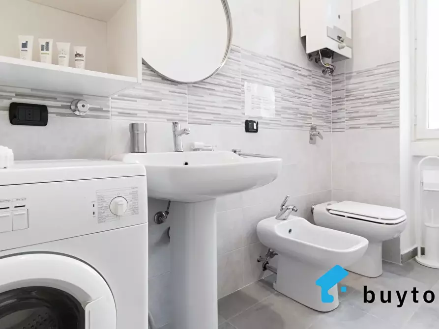 Immagine 11 di Casa trifamiliare in vendita  in Corso Cristoforo Colombo, 1 a Milano