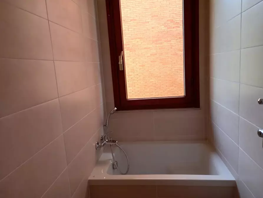 Immagine 30 di Casa trifamiliare in affitto  in Via Monferrato a Milano