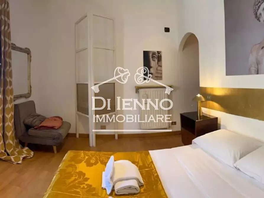 Immagine 26 di Casa trifamiliare in affitto  in Via della Polveriera a Roma