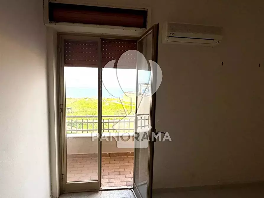 Immagine 18 di Casa trifamiliare in vendita  in Via Portella della Ginestra a Balestrate