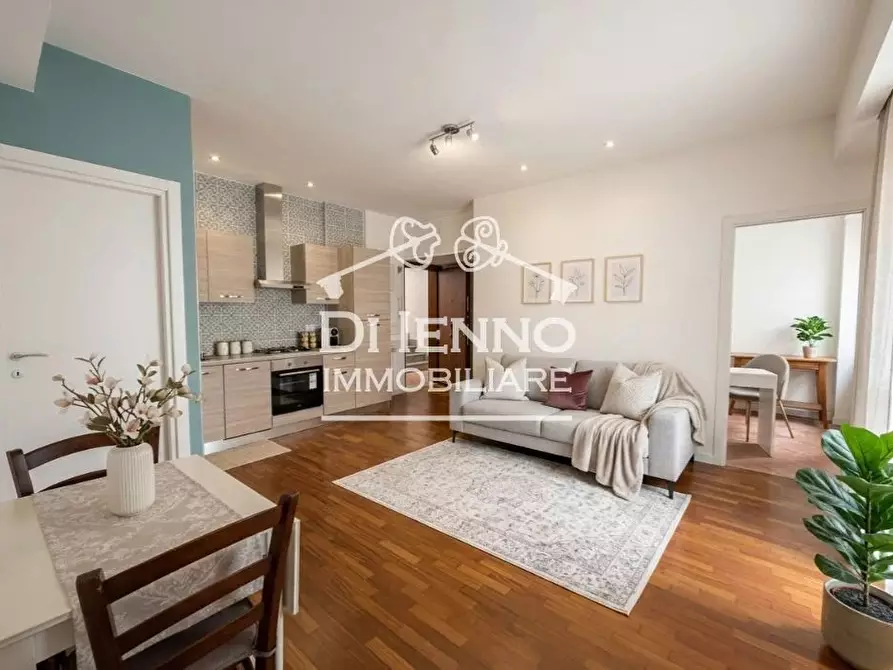 Immagine 2 di Casa trifamiliare in vendita  in Via del Trullo a Roma