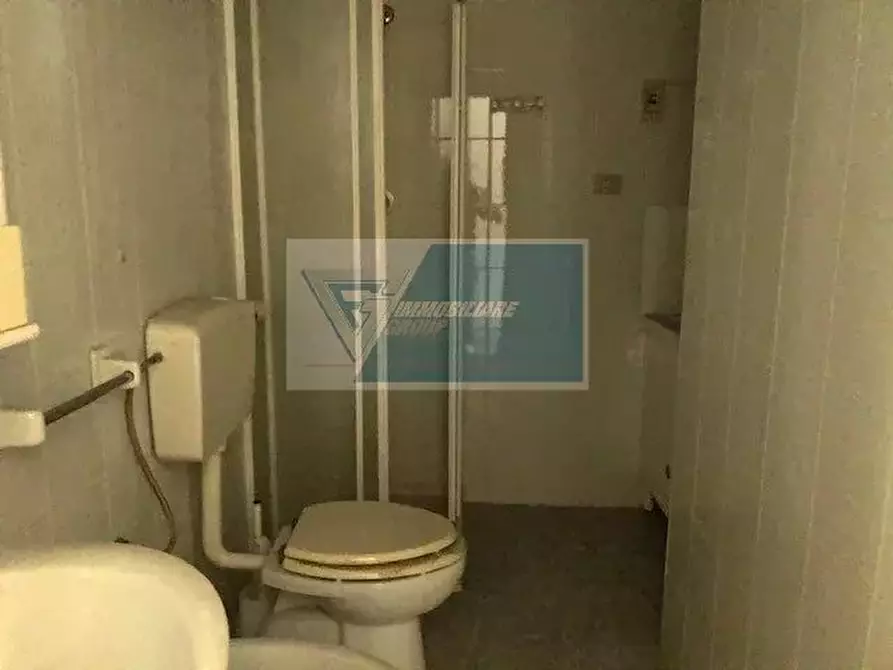 Immagine 9 di Casa trifamiliare in vendita  a Buccheri