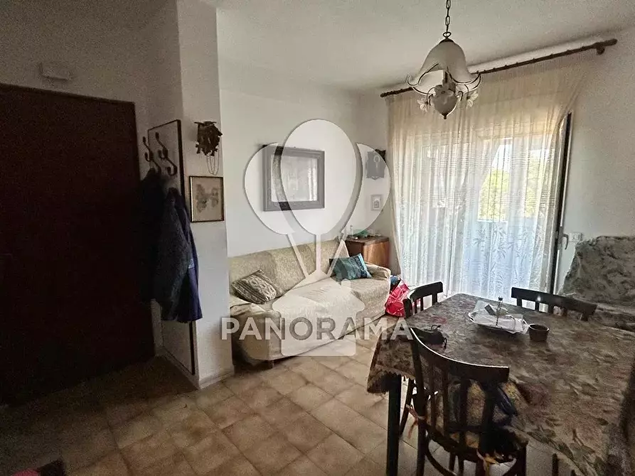 Immagine 11 di Casa trifamiliare in vendita  in Via Vito La Rocca a Alcamo