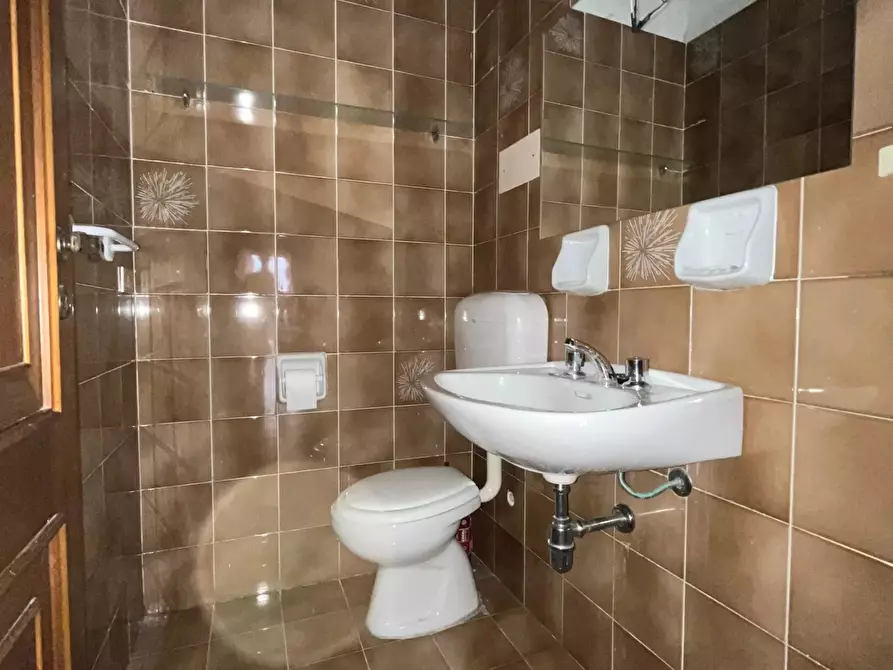 Immagine 20 di Casa trifamiliare in vendita  in Corso Giuseppe Garibaldi a Chiavari