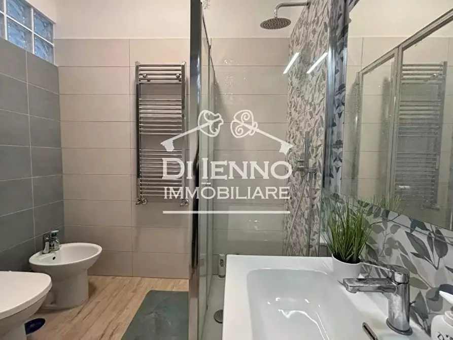 Immagine 27 di Casa trifamiliare in vendita  in Via del Trullo a Roma