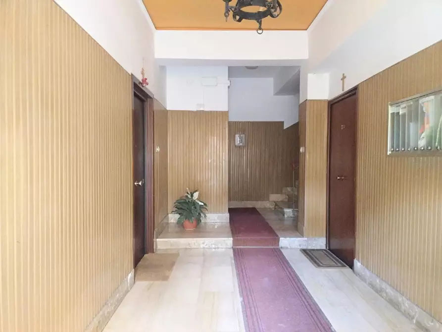 Immagine 3 di Casa trifamiliare in vendita  in Vico Biferno, 15 a Messina