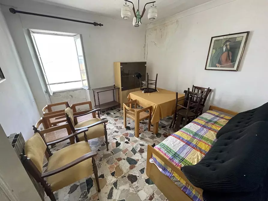 Immagine 11 di Casa trifamiliare in vendita  a Ventimiglia
