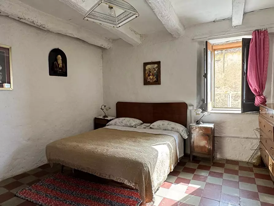 Immagine 5 di Casa trifamiliare in vendita  in Via Giosuè Carducci, 4 a Bianchi