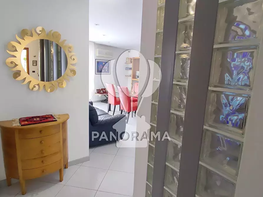 Immagine 37 di Casa trifamiliare in vendita  in Via Florio a Alcamo