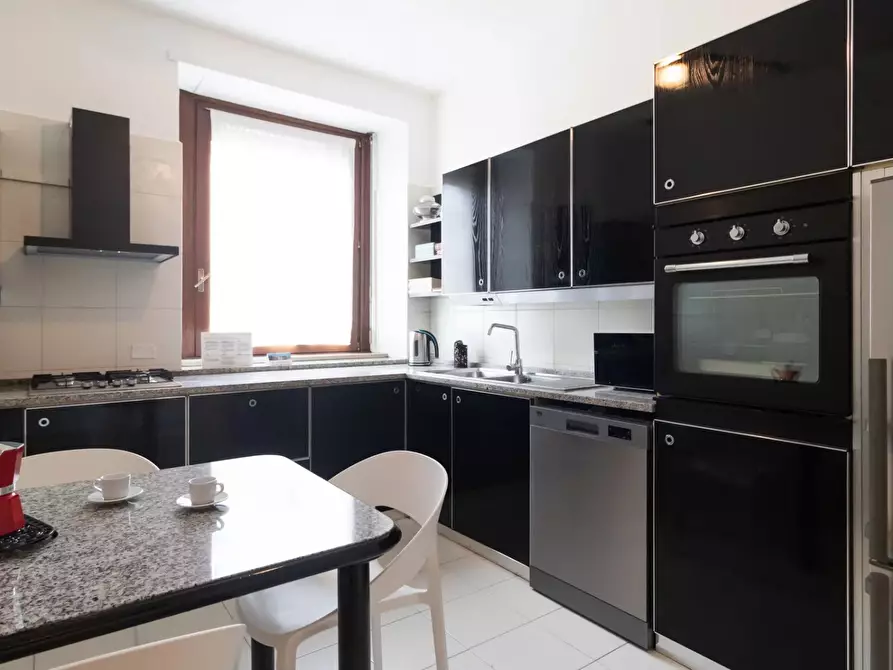 Immagine 13 di Casa trifamiliare in vendita  in Via Lazzaro Palazzi, 6 a Milano