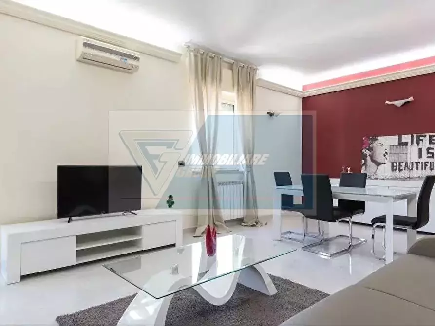 Immagine 5 di Casa trifamiliare in affitto  in Viale Teracati a Siracusa