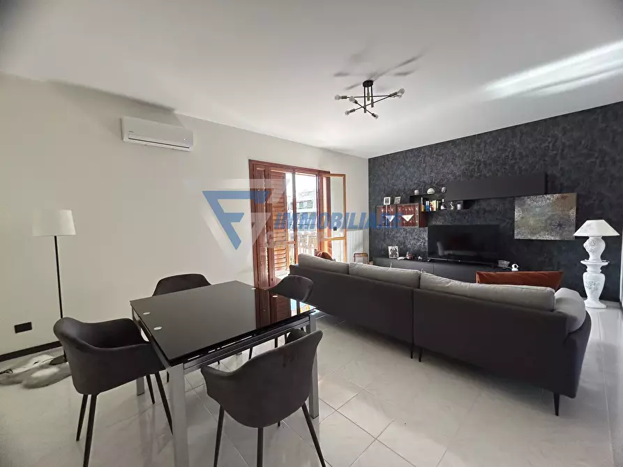 Immagine 2 di Casa trifamiliare in vendita  in Viale Scala Greca a Siracusa