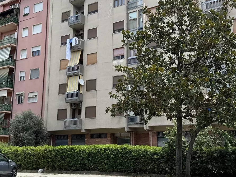 Immagine 1 di Casa trifamiliare in vendita  in Via Panebianco a Cosenza