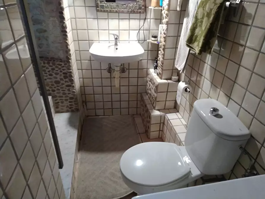 Immagine 17 di Casa trifamiliare in vendita  in Via Garibaldi, 18 a Ventimiglia