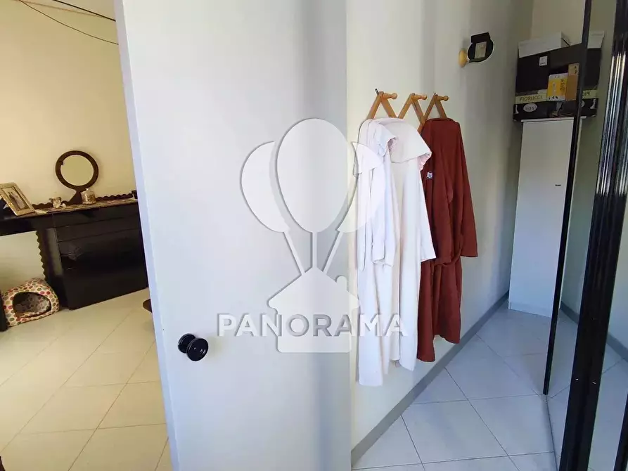 Immagine 48 di Casa trifamiliare in vendita  in Via Florio a Alcamo