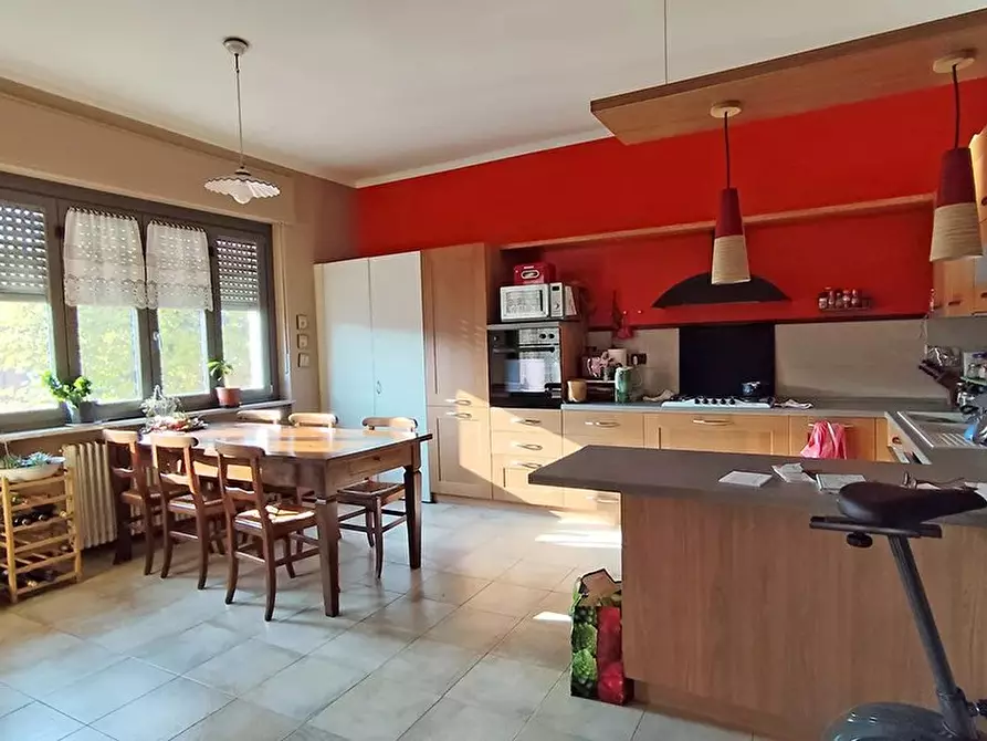 Immagine 28 di Casa trifamiliare in vendita  a Dogliani