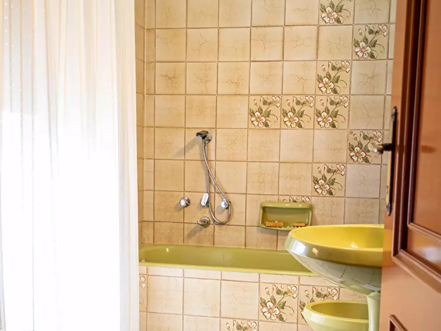 Immagine 36 di Casa trifamiliare in vendita  a Ventimiglia