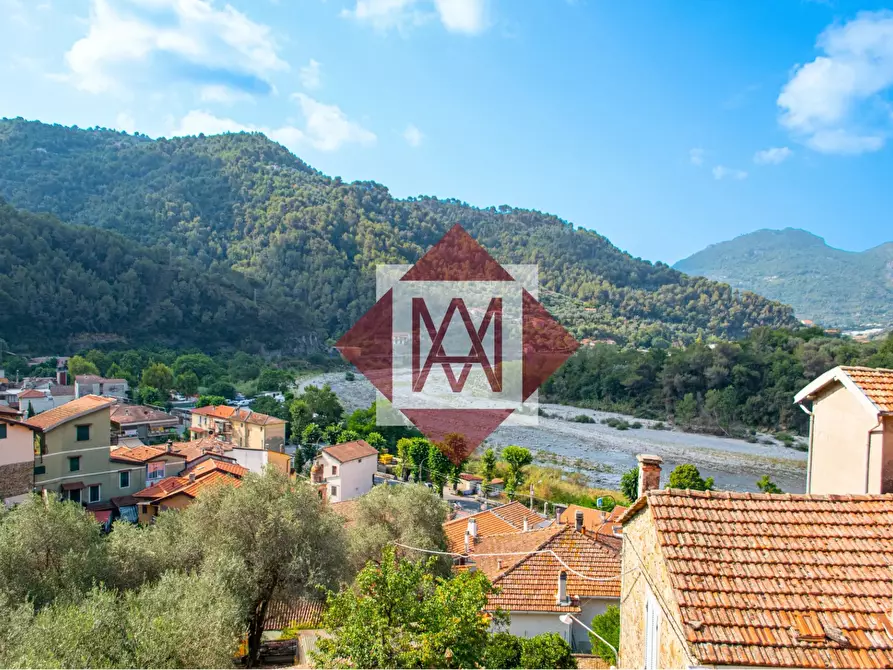 Immagine 2 di Casa trifamiliare in vendita  in Case Baussi, 39 a Ventimiglia