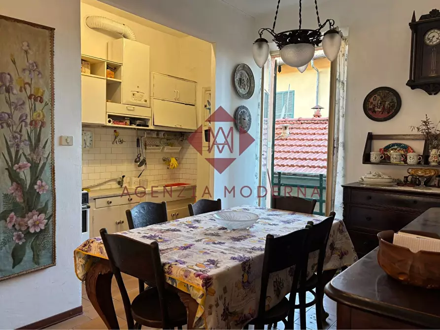 Immagine 5 di Casa trifamiliare in vendita  in Via Ernesto Chiappori, 8 a Ventimiglia