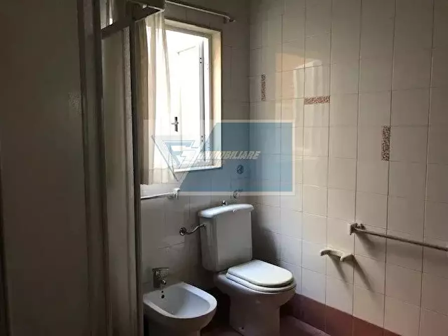 Immagine 8 di Casa trifamiliare in vendita  a Buccheri