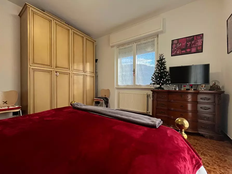 Immagine 10 di Casa trifamiliare in vendita  in Via Montanaro Disma a Carasco