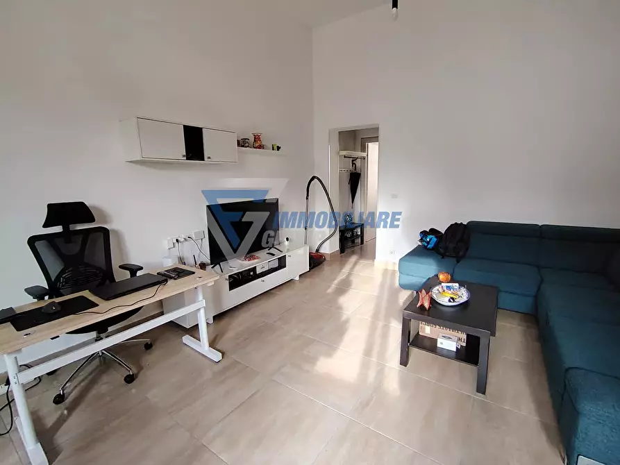 Immagine 3 di Casa trifamiliare in vendita  in VIA ISONZO a Siracusa