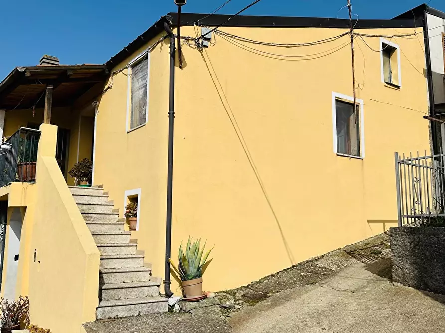 Immagine 7 di Casa trifamiliare in vendita  in Via Giosuè Carducci, 4 a Bianchi