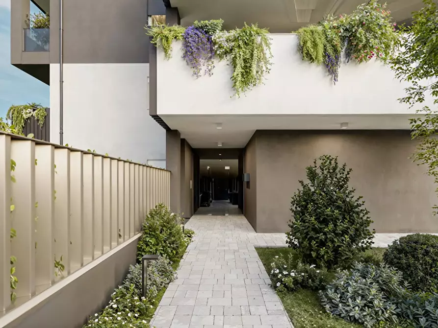 Immagine 9 di Casa trifamiliare in vendita  a Padova