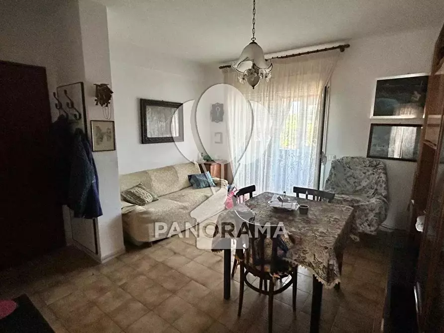Immagine 4 di Casa trifamiliare in vendita  in Via Vito La Rocca a Alcamo