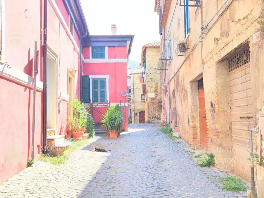 Immagine 1 di Casa trifamiliare in vendita  in Via dei Sabini a Palombara Sabina