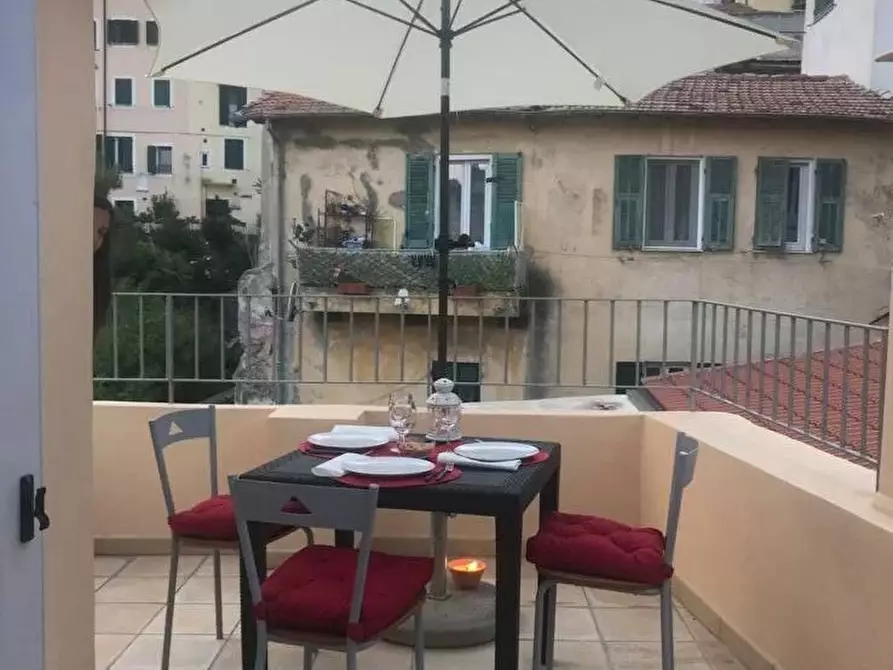 Immagine 1 di Casa trifamiliare in vendita  in Via Piemonte, 19 a Ventimiglia