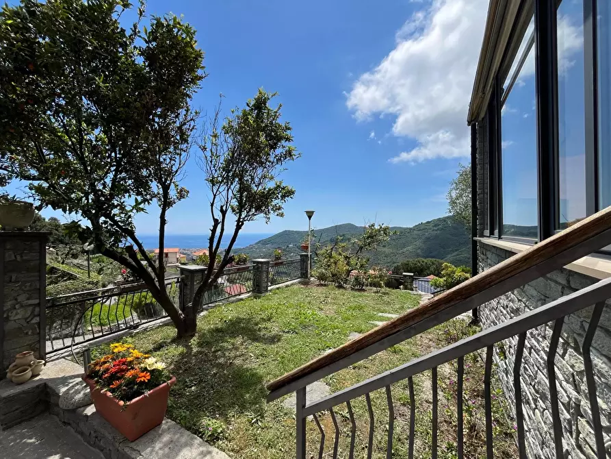 Immagine 6 di Casa trifamiliare in vendita  in via dei caduti a Coreglia Ligure