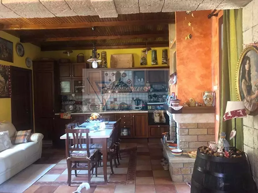 Immagine 2 di Casa trifamiliare in vendita  in Via Maria Carmela Gargallo a Buccheri