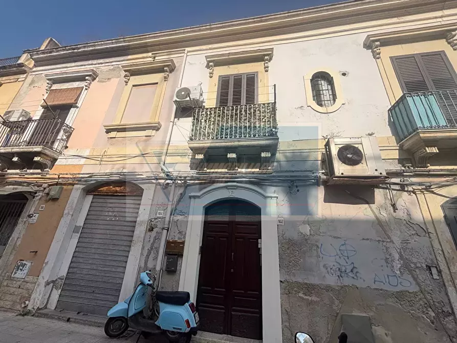 Immagine 1 di Casa trifamiliare in vendita  in Via Montegrappa, 102 a Siracusa